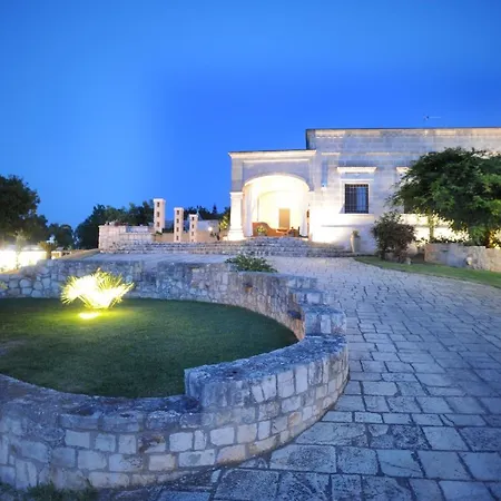 - Al Ma Chlo' Bed & Breakfast Fasano